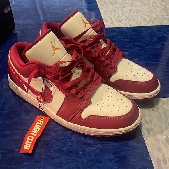 Jordan 1 lows - Picture 5 of 7